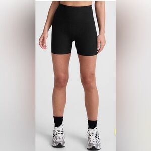 Beyond Yoga Spacedye Keep Pace 7" Short Darkest Night size Small